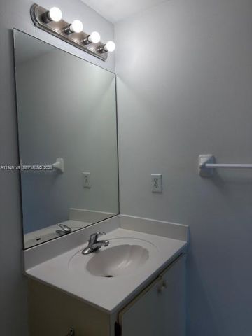 7250 NW 114th Ave 207, Doral, FL 33178