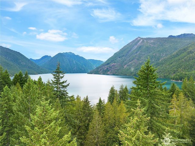 11 N Kitsap Place N, Hoodsport, WA 98548