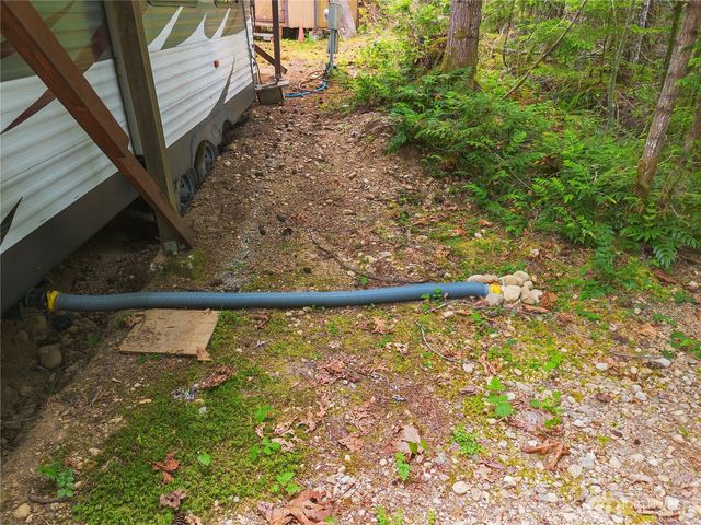 11 N Kitsap Place N, Hoodsport, WA 98548