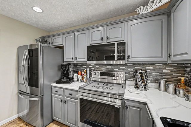 1159 Pond View Drive 1159 Pond View Drive, Troy, OH 45373