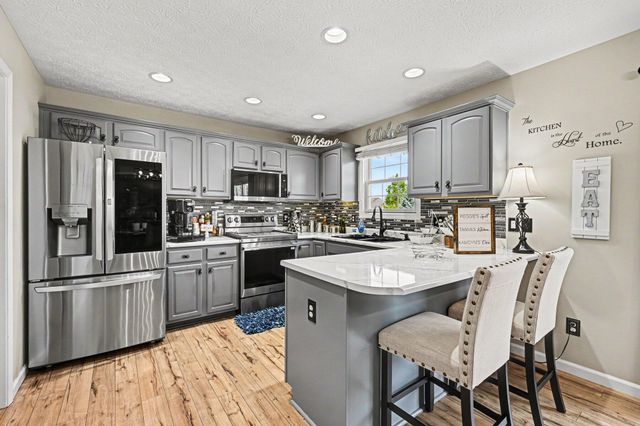 1159 Pond View Drive 1159 Pond View Drive, Troy, OH 45373