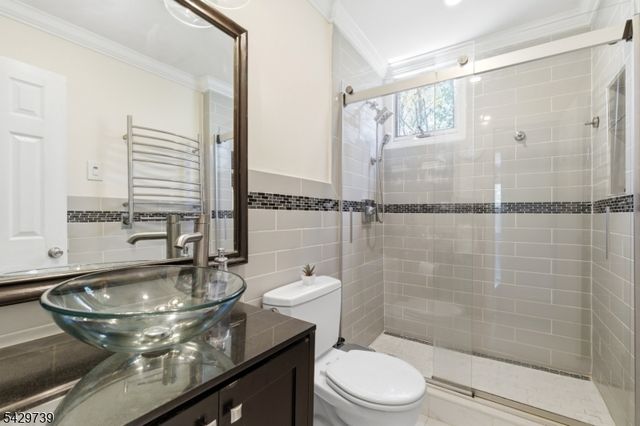 1622 Taylor Dr, North Brunswick Twp., NJ 08902