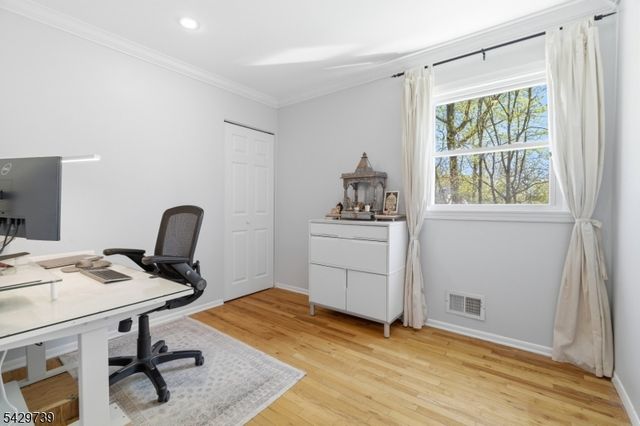 1622 Taylor Dr, North Brunswick Twp., NJ 08902