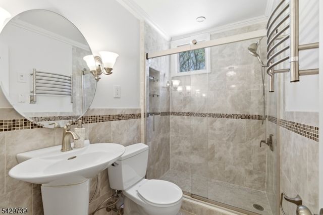 1622 Taylor Dr, North Brunswick Twp., NJ 08902