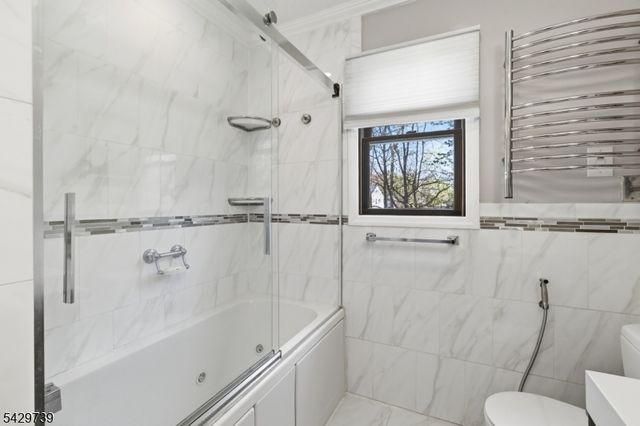 1622 Taylor Dr, North Brunswick Twp., NJ 08902