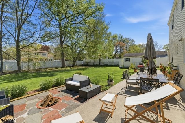 1622 Taylor Dr, North Brunswick Twp., NJ 08902
