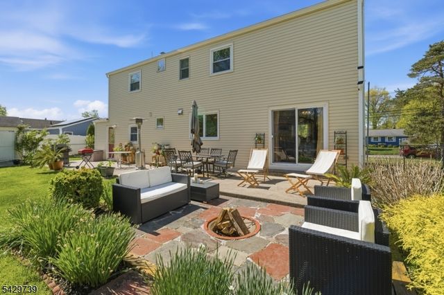 1622 Taylor Dr, North Brunswick Twp., NJ 08902