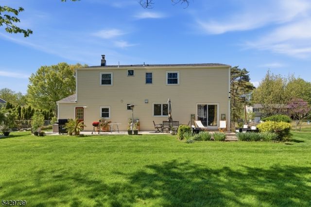 1622 Taylor Dr, North Brunswick Twp., NJ 08902