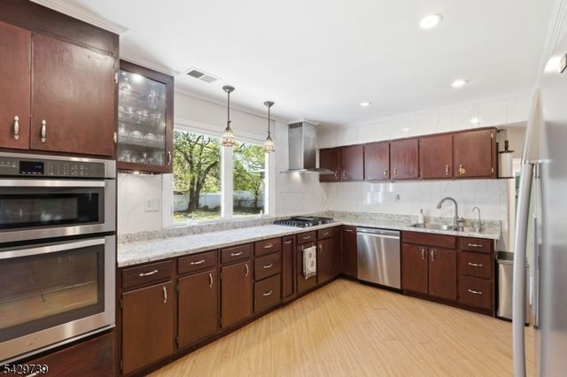 1622 Taylor Dr, North Brunswick Twp., NJ 08902