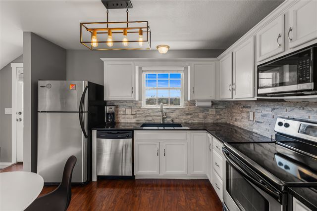 1733 SW 32nd Lane, Ankeny, IA 50023