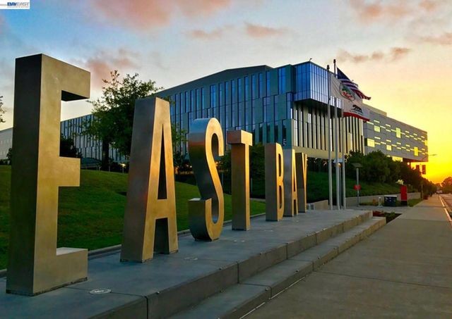 2455 2455 Saint Helena Dr 5, Hayward, CA 94542