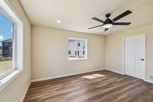 997 Bell Circle, Arlington, WI 53911