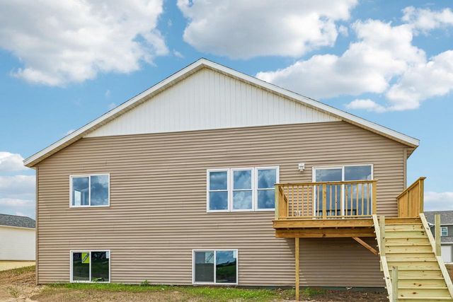 997 Bell Circle, Arlington, WI 53911