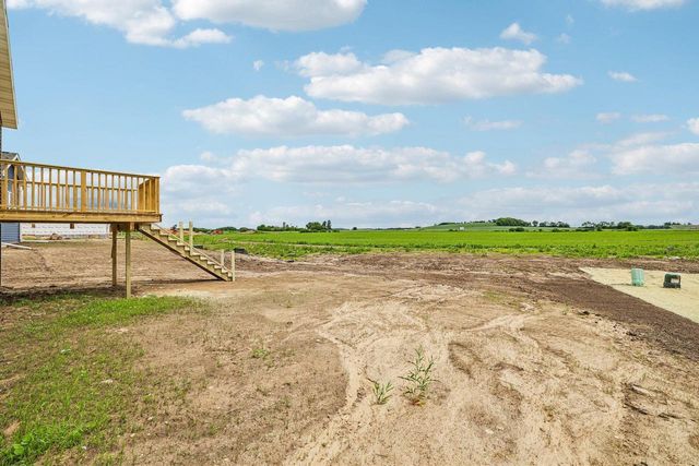 997 Bell Circle, Arlington, WI 53911