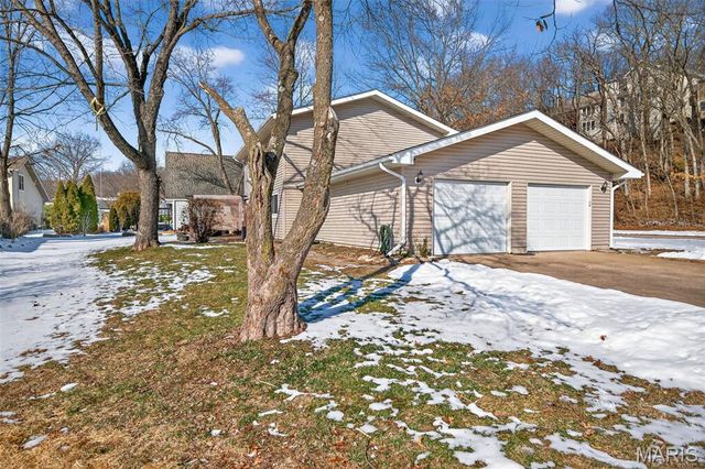 64 Patrice Terrace, Lake St Louis, MO 63367