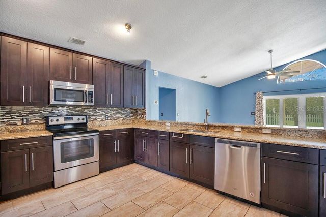 505 HALLOWELL CIRCLE, Orlando, FL 32828