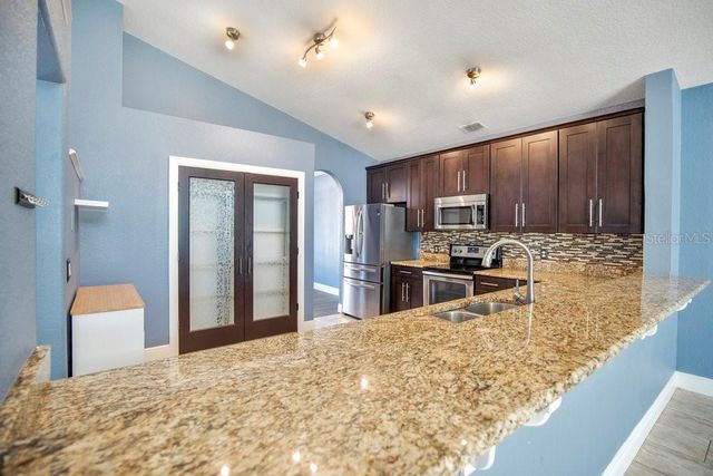 505 HALLOWELL CIRCLE, Orlando, FL 32828