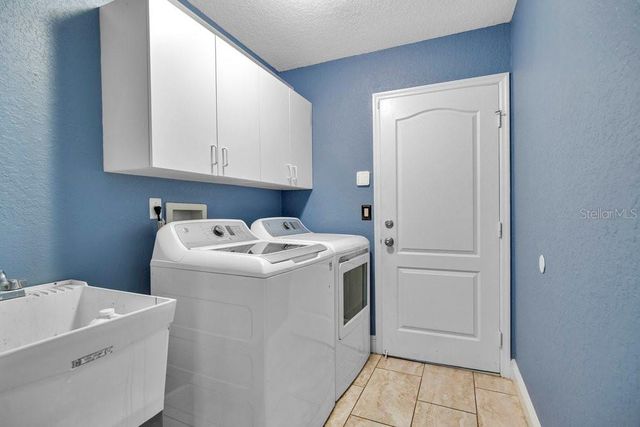 505 HALLOWELL CIRCLE, Orlando, FL 32828