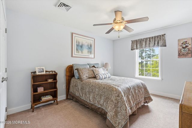 137 Mooring Road, Manahawkin, NJ 08050