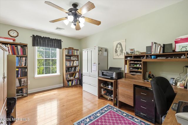 137 Mooring Road, Manahawkin, NJ 08050