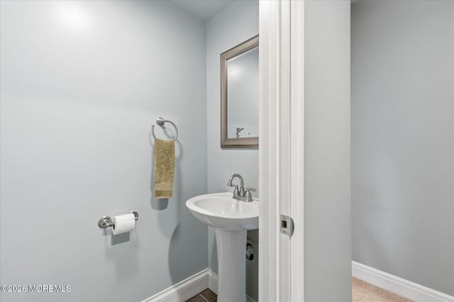 137 Mooring Road, Manahawkin, NJ 08050