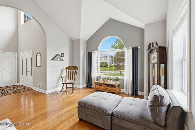 137 Mooring Road, Manahawkin, NJ 08050
