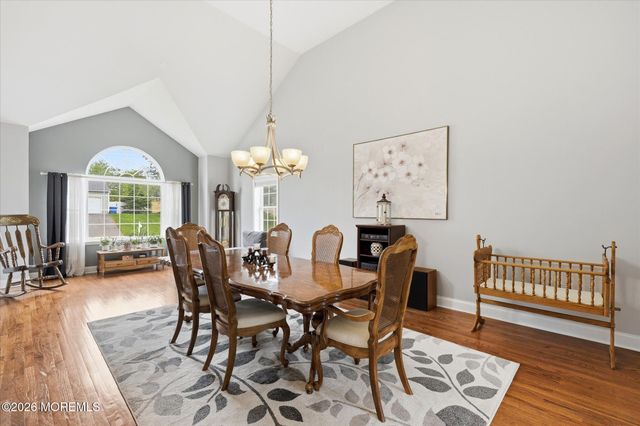 137 Mooring Road, Manahawkin, NJ 08050