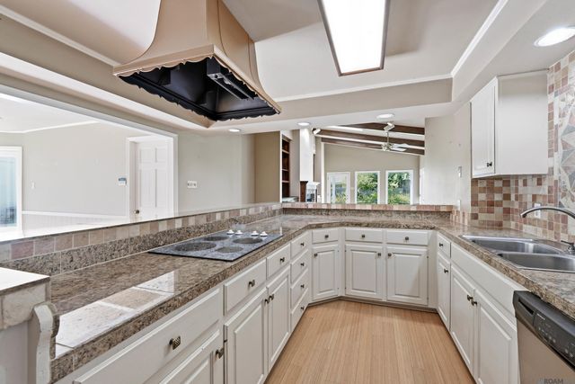 943 Finchley Ct, Baton Rouge, LA 70806