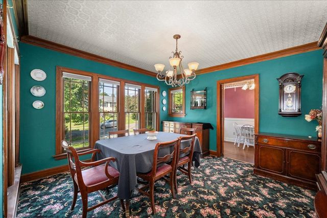 1024 E Overbluff Rd, Spokane, WA 99203