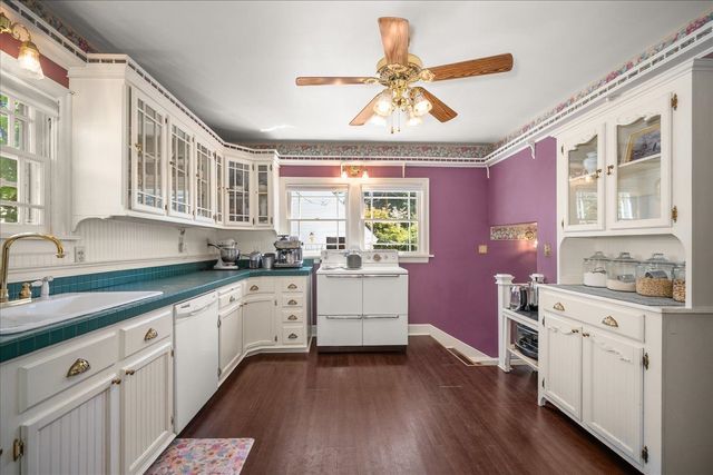 1024 E Overbluff Rd, Spokane, WA 99203