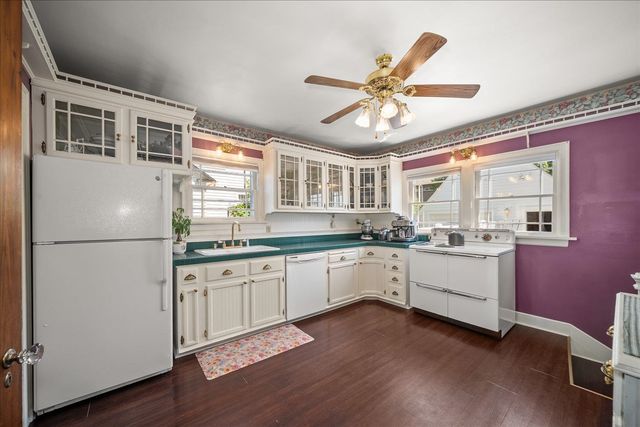 1024 E Overbluff Rd, Spokane, WA 99203