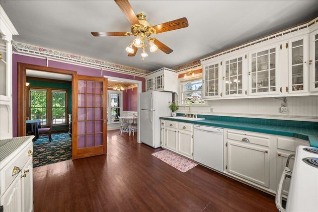 1024 E Overbluff Rd, Spokane, WA 99203