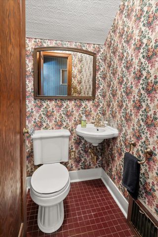 1024 E Overbluff Rd, Spokane, WA 99203