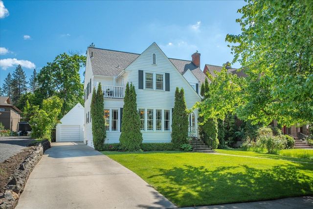 1024 E Overbluff Rd, Spokane, WA 99203