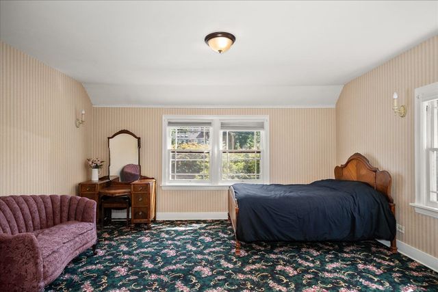 1024 E Overbluff Rd, Spokane, WA 99203