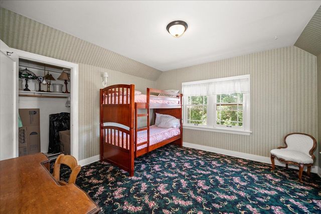 1024 E Overbluff Rd, Spokane, WA 99203