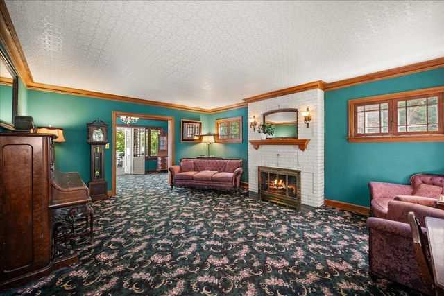 1024 E Overbluff Rd, Spokane, WA 99203
