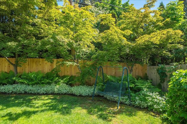 1024 E Overbluff Rd, Spokane, WA 99203
