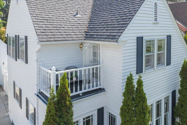 1024 E Overbluff Rd, Spokane, WA 99203
