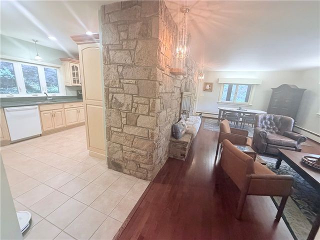 172 Greenville Road, North Smithfield, RI 02896