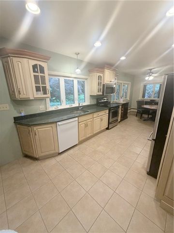 172 Greenville Road, North Smithfield, RI 02896
