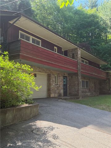 172 Greenville Road, North Smithfield, RI 02896