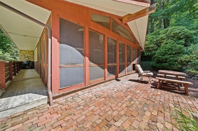 172 Greenville Road, North Smithfield, RI 02896