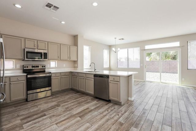 3329 E Powell Court, Gilbert, AZ 85298
