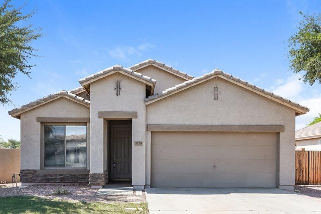 3329 E Powell Court, Gilbert, AZ 85298