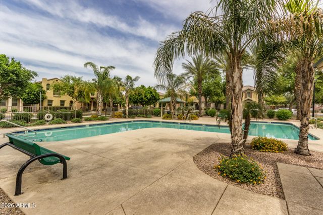 7735 W EATON Road, Phoenix, AZ 85035