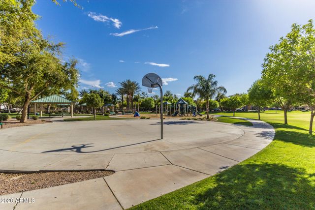 7735 W EATON Road, Phoenix, AZ 85035