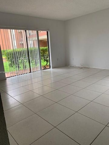 17650 NW 68th Ave A1005, Hialeah, FL 33015
