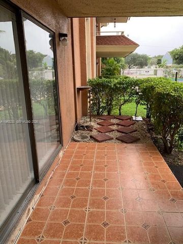 17650 NW 68th Ave A1005, Hialeah, FL 33015