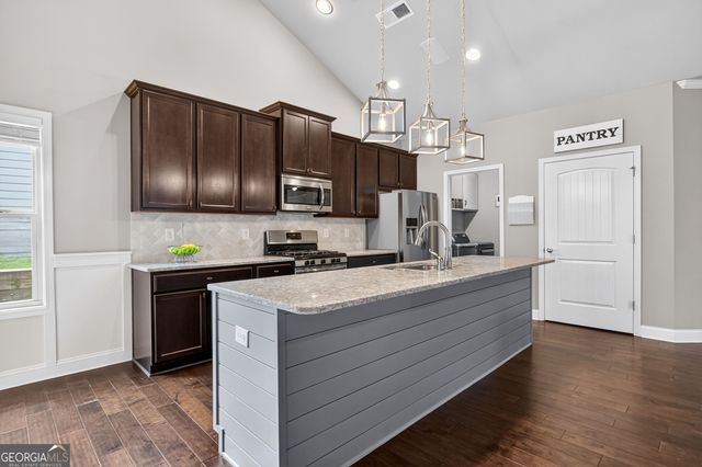 104 Willow Creek Trail, Dallas, GA 30132